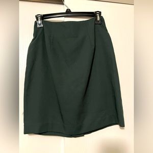 Green short skirt - size 5